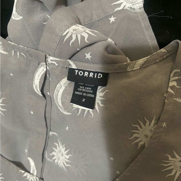 Torrid Gray Celestial Print Blouse - Picture 4 of 4